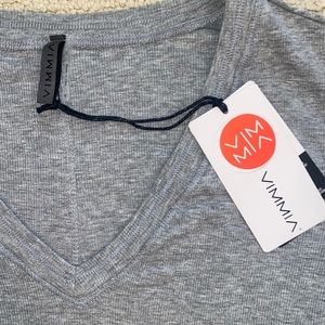 Vimmia gray longsleeve top